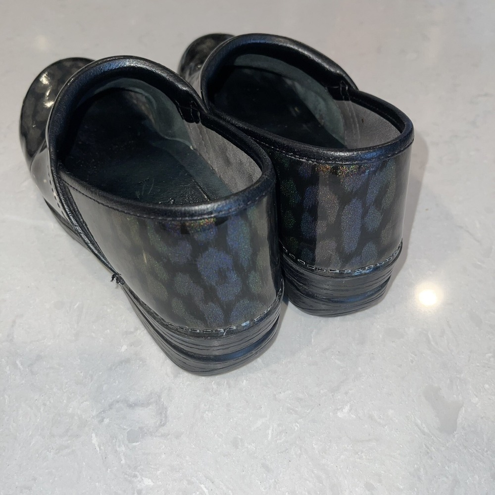 Dansko Colorful Animal Print Clogs Women's Sz  40 9.5/ 10 US - Picture 5 of 7